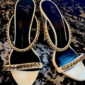 Giuseppe zanotti chain heels
